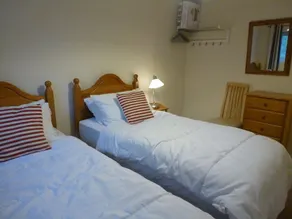 Ferienhaus mit unbegrenztem WLAN, Gemeinschaftspools, keine Haustiere - Image 5