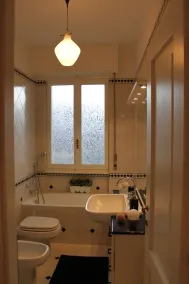 80 kvm, alla renoverade, wifi fiber, centralstation, tunnelbana några minuter - Image 4