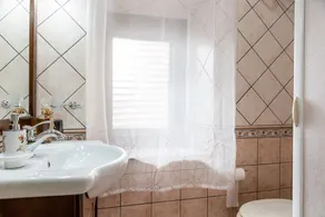 Ferienwohnung 'Le Rondini' mit WLAN und A/C - Image 4