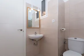 Centric apartment in Malaga - Image 4