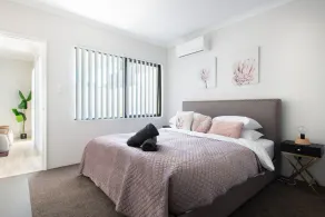 3BR Sanctuary: Riverside Escape Near Freo & Perth - Image 4