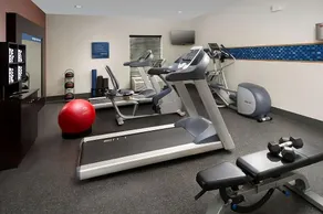 Best Place to Unwind! Free Breakfast, Indoor Pool, Pets Allowed, Free Parking! - Image 4