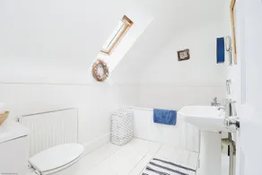 Rofford Lodge - Image 2
