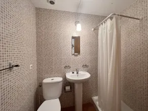 Small apartment in the center of Begur with parking - Image 3