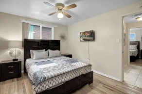 Large 2 bedroom home with HUGE Yard * Easy Access - Image 5