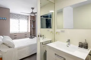 Ferienwohnung 'Amplio Canet' mit Gemeinschaftspool, WLAN und Klimaanlage - Image 2