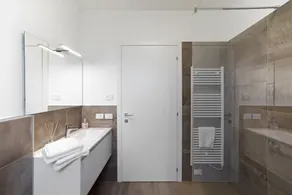 Modern apartment near Lake Garda with Wi-Fi and terrace - Image 4