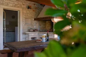 Villa Loverka near Pula only 3 km from the beach with sea view - Image 2