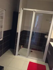 Lys lejlighed hav og butikker inden for gåafstand, udstyret som hjemme - Image 3