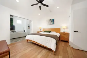 The Sanctuary: Stunning 4B Getaway+ Backyard Oasis - Image 5