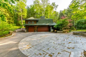 Berkshire Village Carriage House - Super Private!! - Image 4