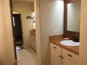 Natchez Trace Cabin Retreat on 5 acres - Image 2