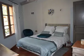 Villa au Coeur de la Garrigue Nimoise Pour 8 Personnes - Image 4