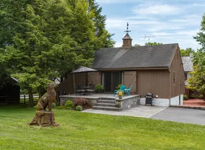 Historic, Yet Modern Carriage House Loft Apartment Nestled In Lancaster County. - Image 5