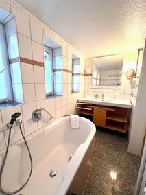 Plenty of space for large families, direct beach access, ideal for babies - Image 5