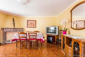 Detached house for family in the green woods of Abruzzo - Image 3