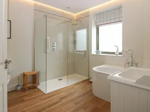 Lower Lodge - Image 2