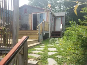 Cozy Cottage 1/2 mile to Woods Hole village - Image 5