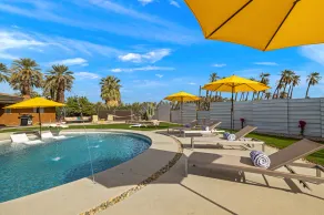 The Long Ranch - Sprawling 1 acre Horse Park Hideaway - Image 5