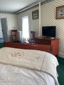 AH #34 · AH #34 Queen Suite w/Jacuzzi/SS/Fridge/Micro - Image 4