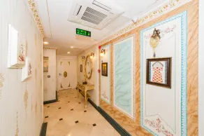 Hotel 1453 - Image 4