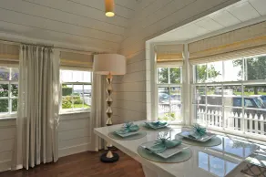 Fantastisk udsigt over havnen \"Eliza\" Cottage!  Ved siden af White Elephant! - Image 5
