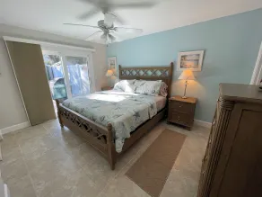 2 Bedroom / 2 Bath Ground Level With a Heated Pool - Image 5