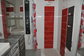 Charmant eingerichtet mit Whirlpool - Image 4