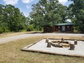 Cabin for two on 160 Acres,less than 20 min from Choctaw Casino Durant OK - Image 5