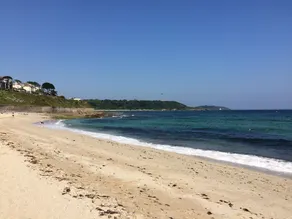 Bara 2 minuters promenad till Falmouths Gyllyngvase Beach med parkering. 2 sovplatser. - Image 4