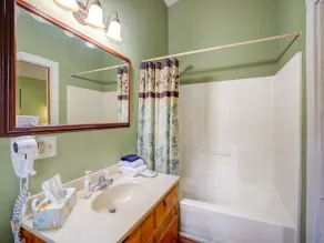 Cherokee Ridge 5 - Charming Pet Friendly Cottage in the Woods - Image 2