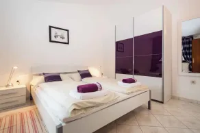 Holiday home with air conditioning - Image 3