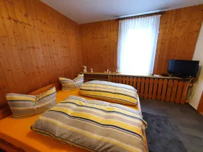 Holiday room Eiscafé Hartmann - holiday room with double bed - Image 4