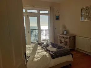 Magnifique penthouse moderne de 3 chambres à coucher, à deux pas de la plage. - Image 4
