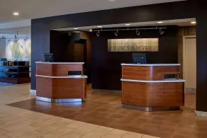 Discover Arts & Culture in a Vibrant Setting! Enjoy Indoor Pool! Pets Allowed! - Image 4