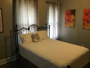 Renovated Intown Home 2miles from Downtown Atlanta  - Image 4