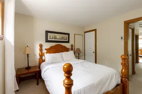 The Mont-Tremblant Hideaway by InstantSuites - Image 5