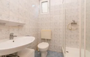 Nice apartment in Sveti Filip i Jakov with WiFi - Image 2