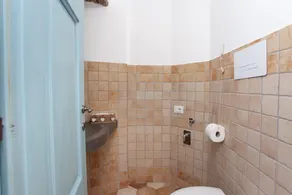 Holiday Home \"Domo Bangone\" with Shared Terrace & Wi-Fi - Image 5