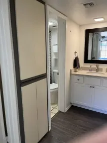 Gated Fællesskabet, Poolside, Nyrenoveret 2bed Condo - Image 4
