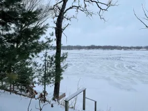 The BL Cottage - Lake Getaway with Panoramic Views, near Cascade Mountain - Image 2