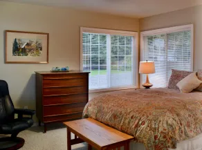 Charming Cottage in Stunning Waterfront Setting - Image 3
