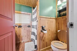 Round Lake Hideaway - Image 2
