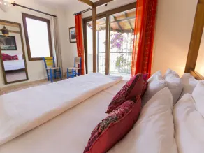 Stunning Villa, Private Heated Pool, Roof Terrace Bar, Pool Table, 200m to beach - Image 5