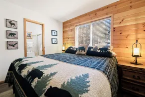 Catalina Creekside Cabin - Log Cabin, Perfect for Couples, Fenced Yard - Image 4