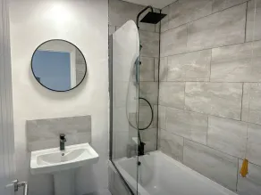 New Stylish 2 Bedroom House - Image 2