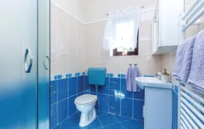 2 Bedroom Cozy Apartment In Krasica - Image 4