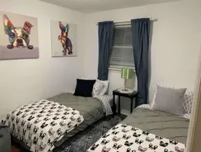 Lancaster Musically Inspired Home Downtown Sleeps6 - Image 4