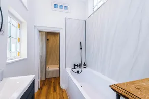 Cozy 3-bed Home Perfect for Business Groups - Image 4