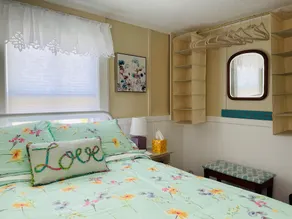 115 Rose Cottage with 2 bedroom walk to Groton Bay - Image 5
